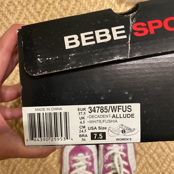 QUILTED BEBE SPORT SNEAKERS in WHITE/FUSCIA. BARBIECORE-STYLE! Size US7.5. - Picture 4 of 5
